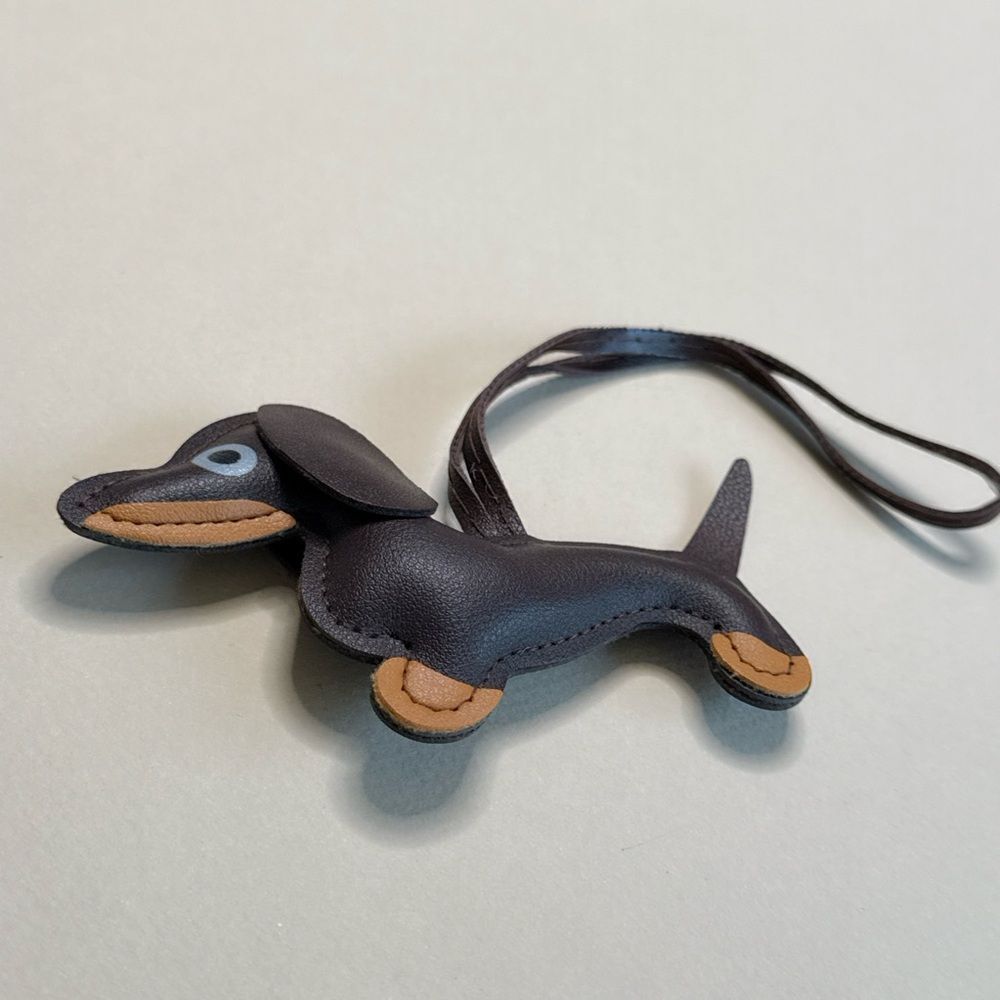 Stylish Black and Tan Dog Key Holder S1062 - Picture 3 of 3